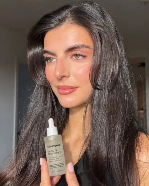 Model using a LashOriginals serum