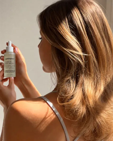 Model using a LashOriginals serum